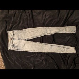 Light high waisted acid wash jeans
